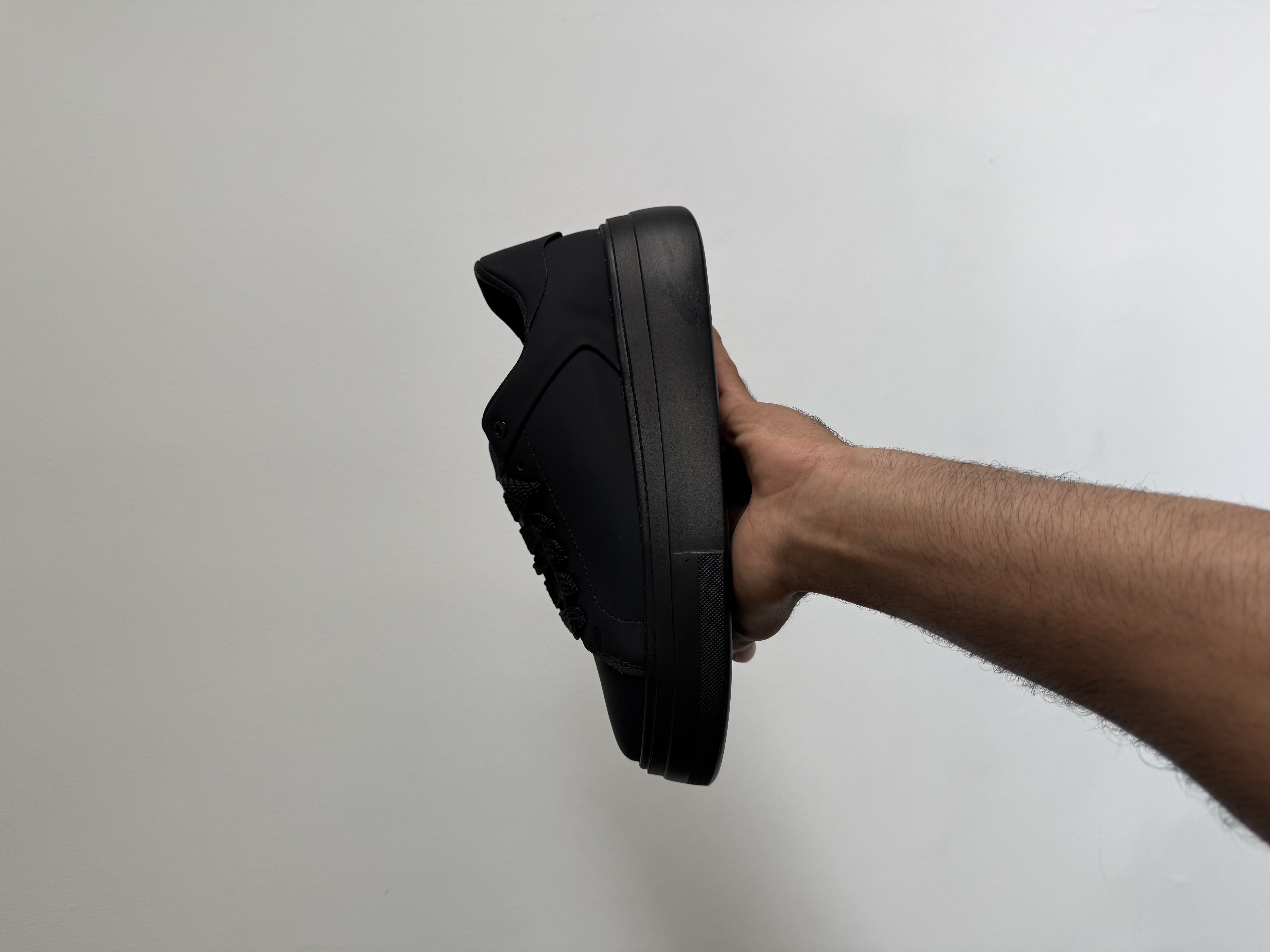 ونس مشکی  LV) V1