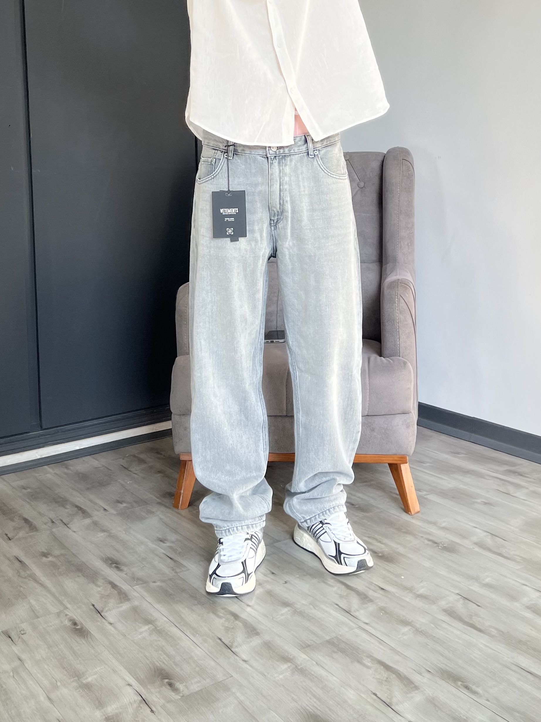 شلوار جین بگ استایل طوسی vetements