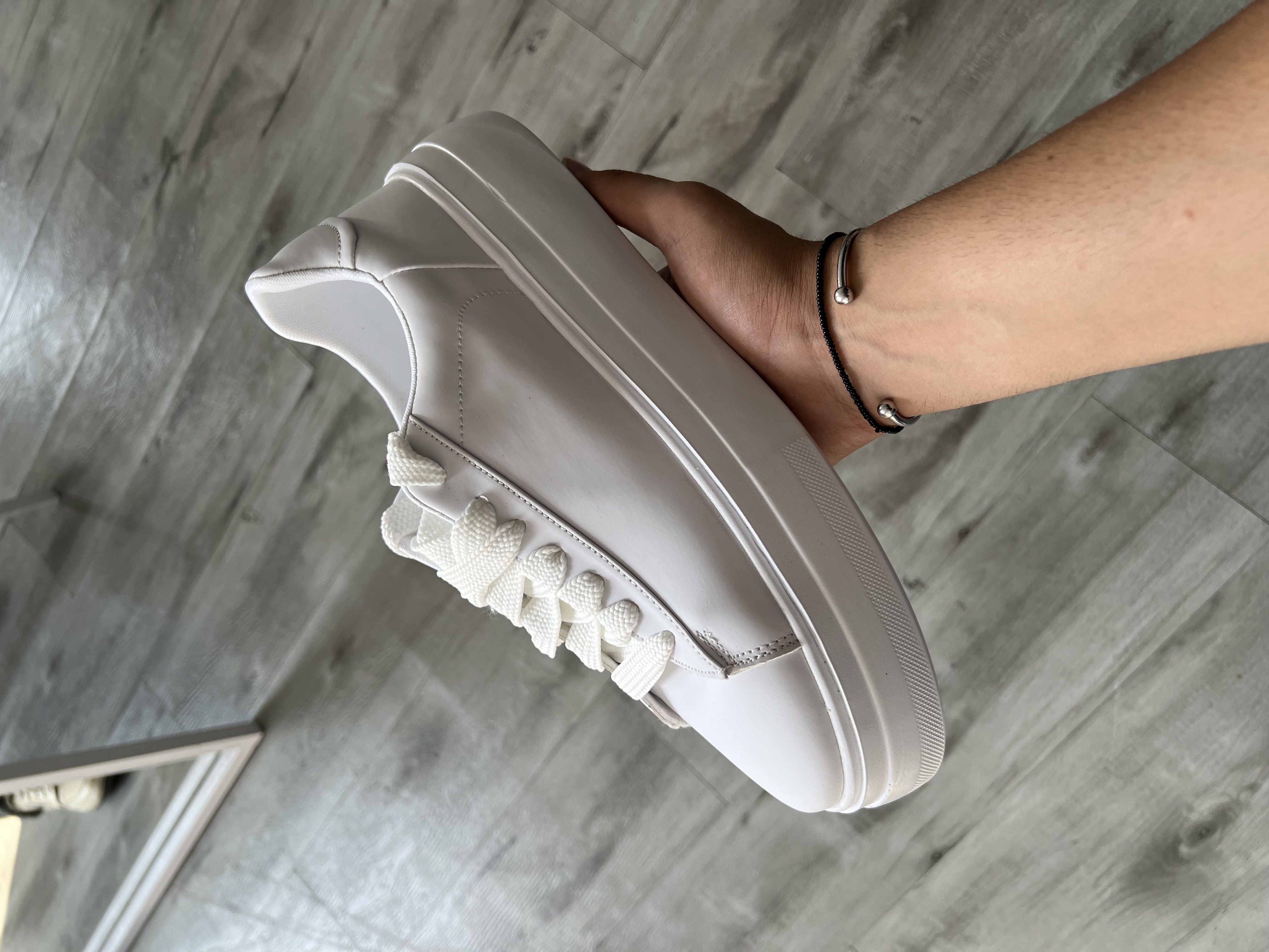 ونس سفید کفه طبی zara