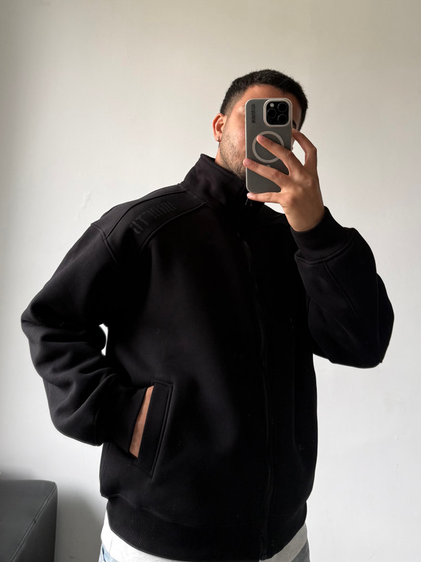 سویشرت آتلت Limited
